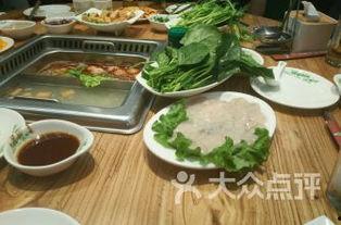 大连西安路吃瓜,夏日吃瓜盛地，街头巷尾的清凉记忆