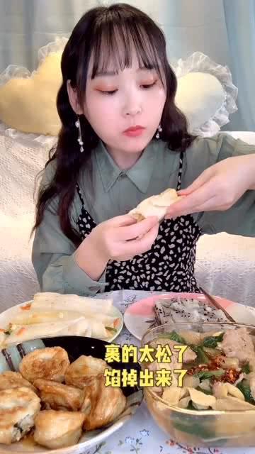 静静地看着吃瓜,品味人生百态