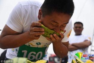 晚上吵架吃瓜现场,一场吃瓜群众的围观盛宴