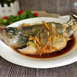 故事鱼鱼吃瓜了,意外开启奇幻之旅