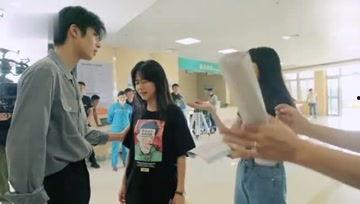 在娱记者吃瓜,揭秘娱乐圈背后的那些事儿